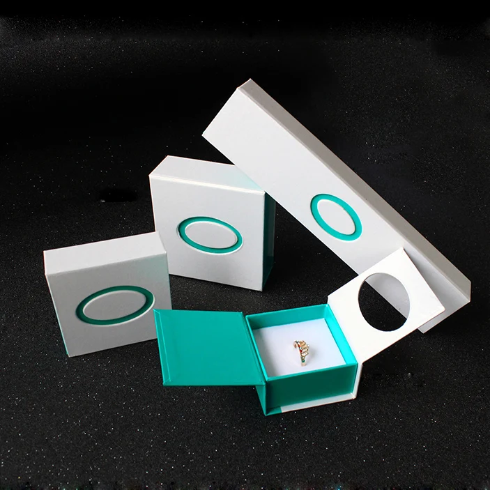 middle opening jewelry box with elegant closure