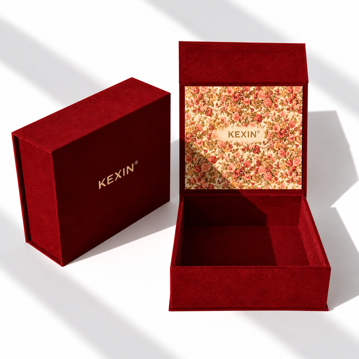 Velvet gift box with printed inside lid